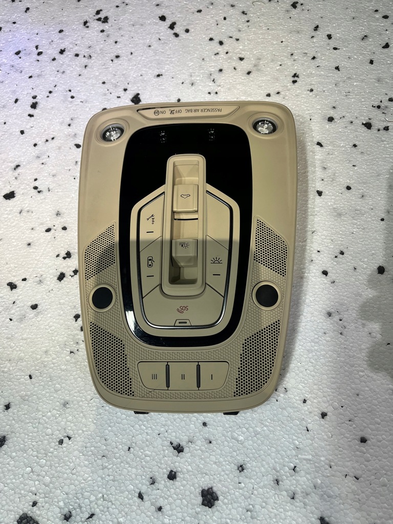 фото №1, Audi q5 fy 80a лампа потолочный