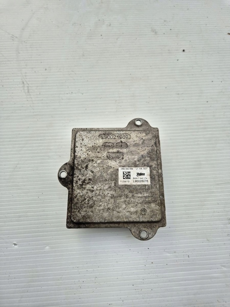 фото №1, Bmw x1 e84 e89 перетворювач модуль led 7342174