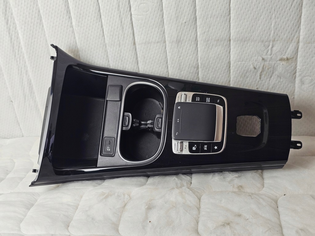 фото №1, Тунель середній панель керування перемикач радіо usb захист mercedes w177