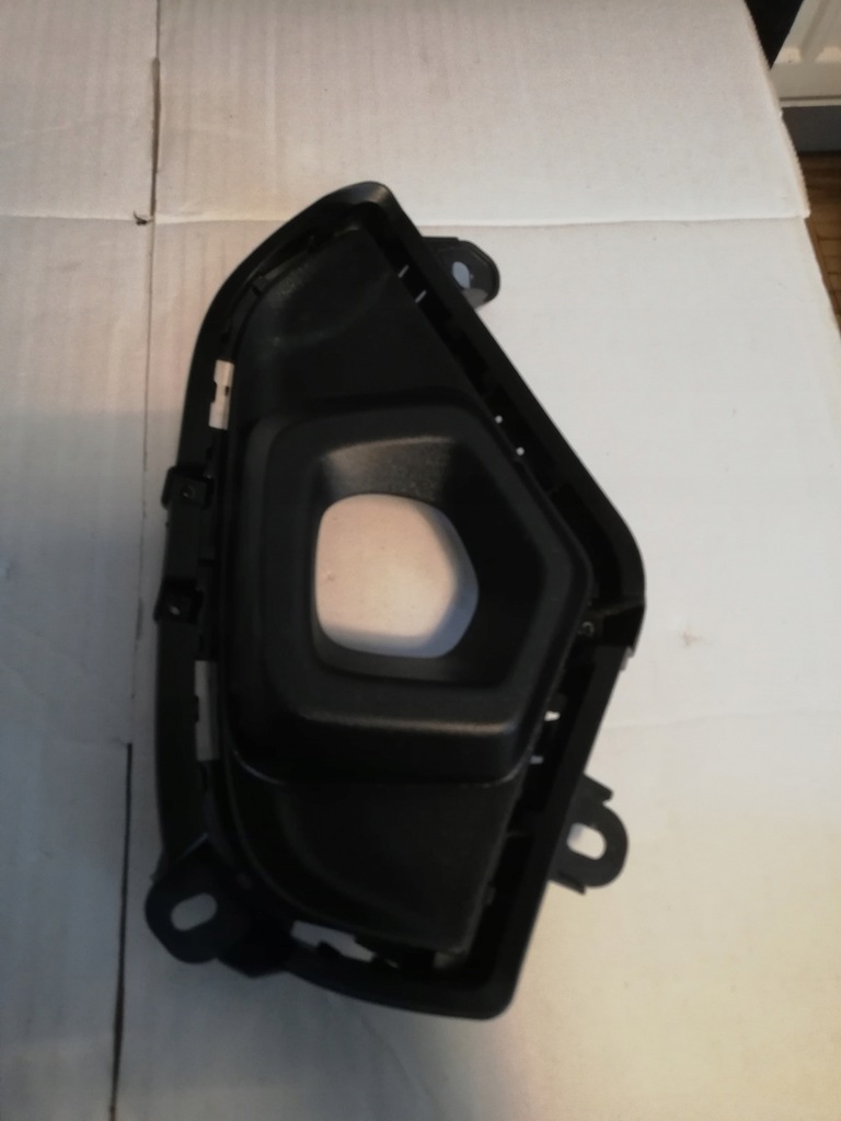 фото №1, Рамка решётка противотуманной фары левая toyota rav 4 22-23