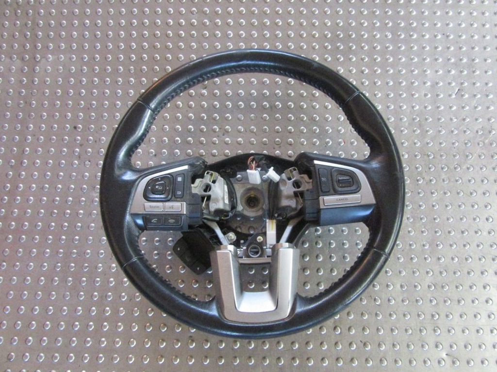 фото №1, Subaru outback v 2016 воздуховод кожа