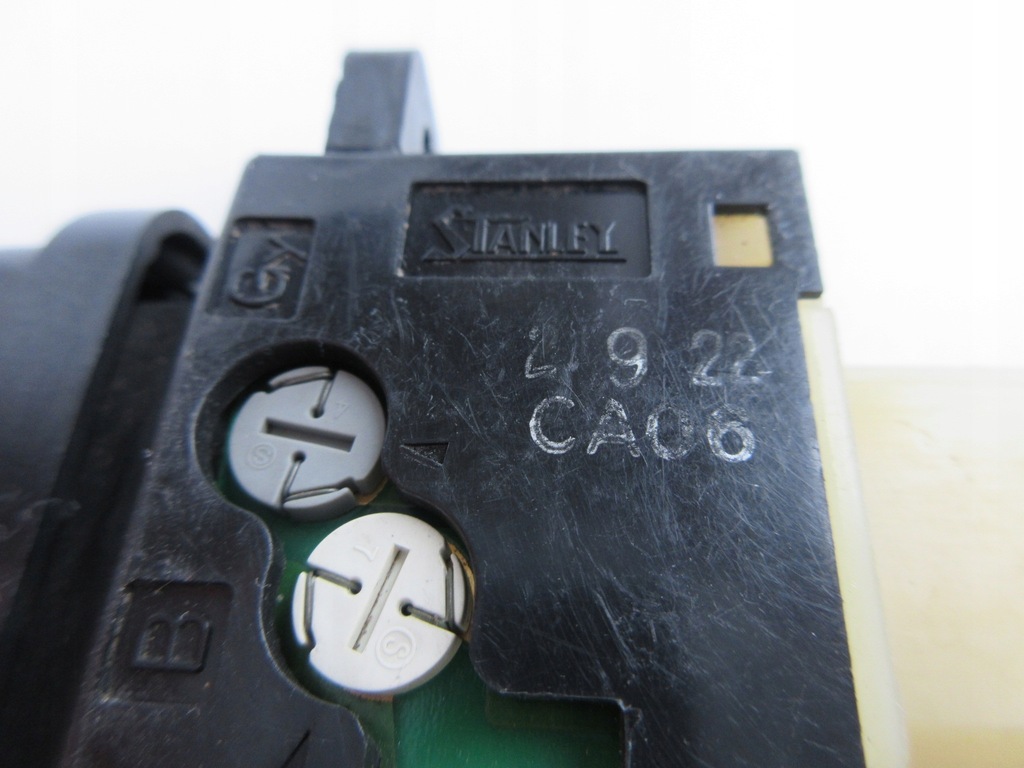 фото №6, Вимикач світла аварійних mazda xedos 6 9 ca06