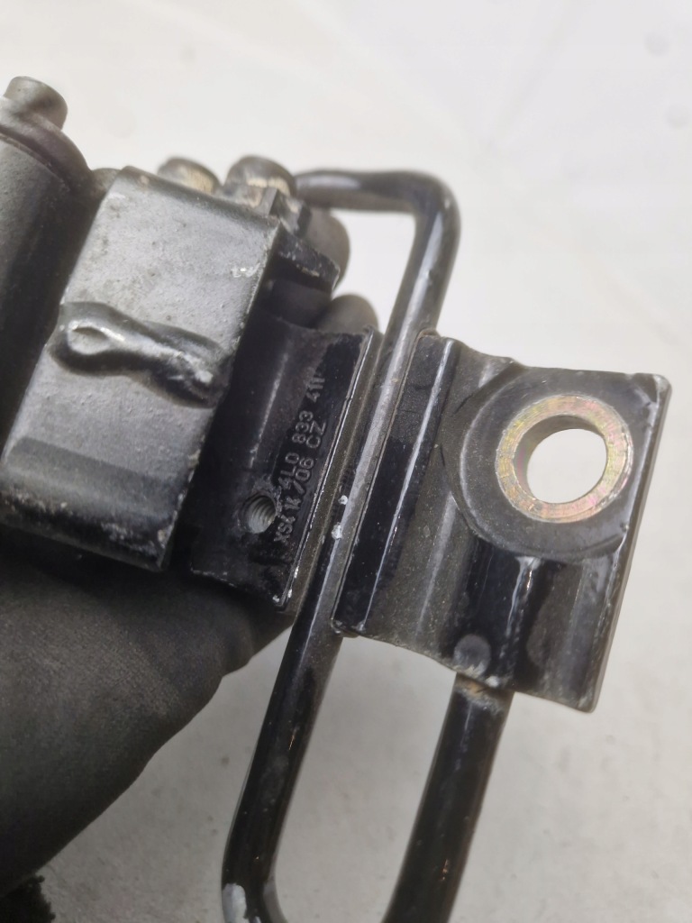 фото №4, Audi q7 4l петля двері задня 4l0833411