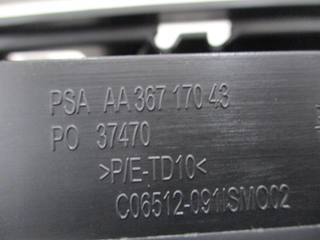 фото №14, Peugeot 5008 lift решітка радіатора решітка радіатора бампера передній