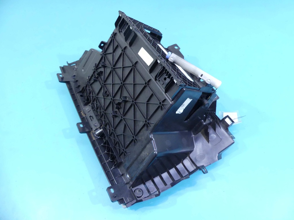 фото №9, Бардачок пасажира land rover discovery sport l550 eu