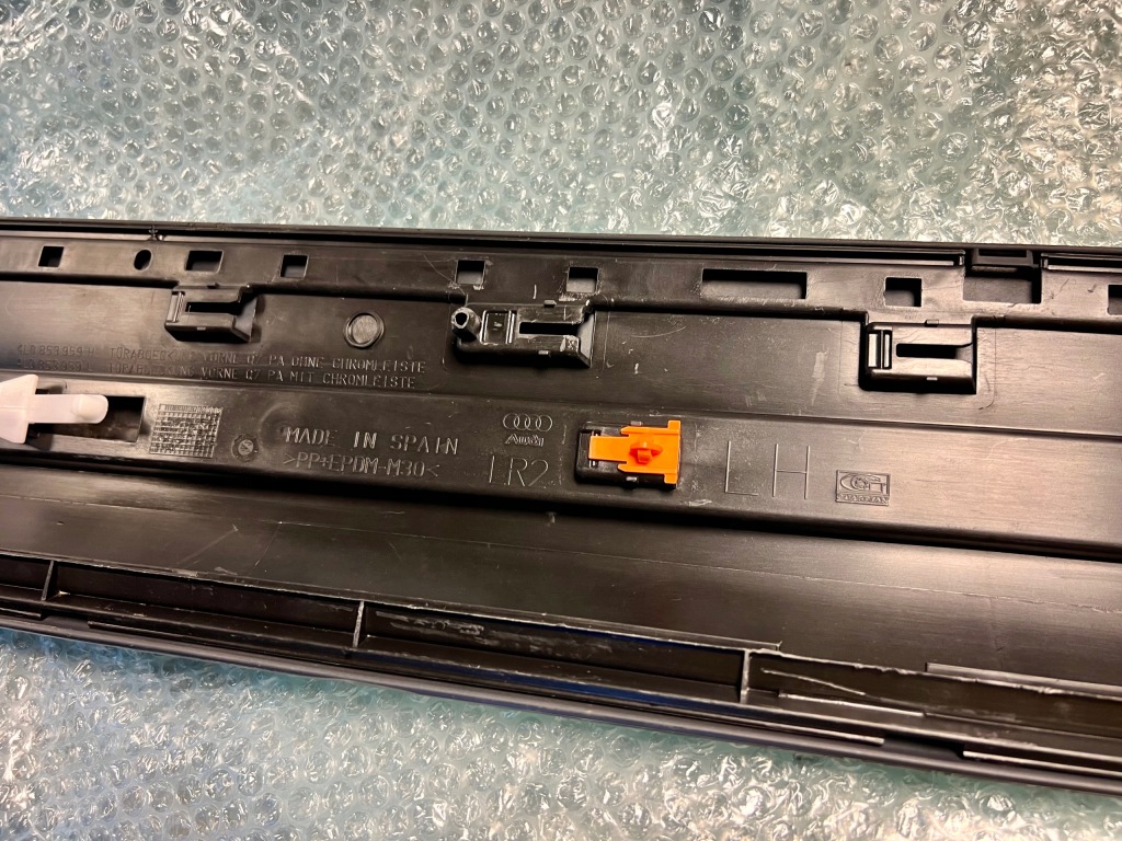 Audi q7 4l молдинг порог накладка порог левая 4l0853959 Цена