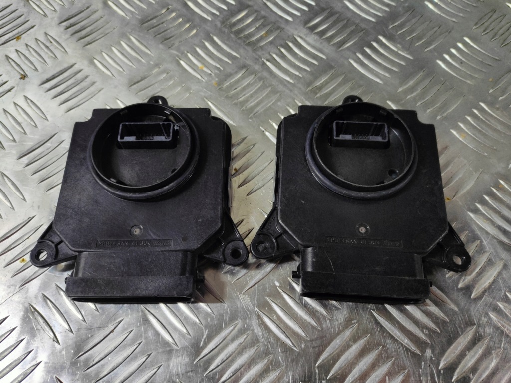 фото №1, Lexus ux преобразователь лампы 8990776010 8990776010