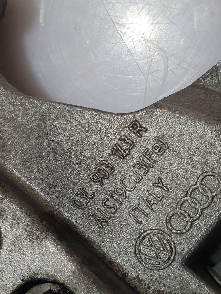 Купить Audi a6 c7 a4 b8 2.0tdi кронштейн кронштейн держатель генератора 03l903143r +болты