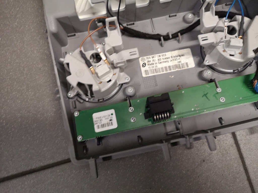 фото №13, Лампа стельовий vw phaeton 3d0947136