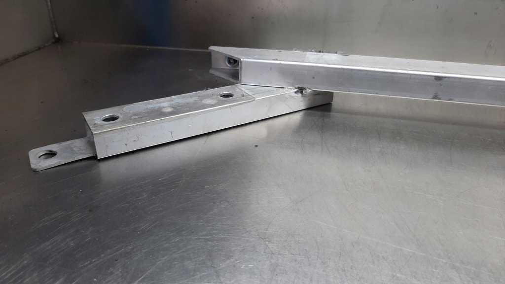 фото №9, Pas передній верхній підсилювач 31688773 volvo xc60 ii 18-25r