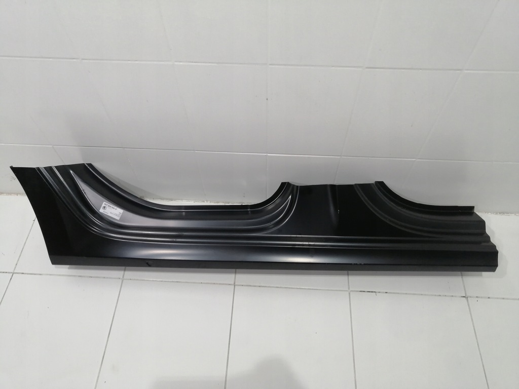 фото №1, Поріг правий skoda octavia iv 5e7