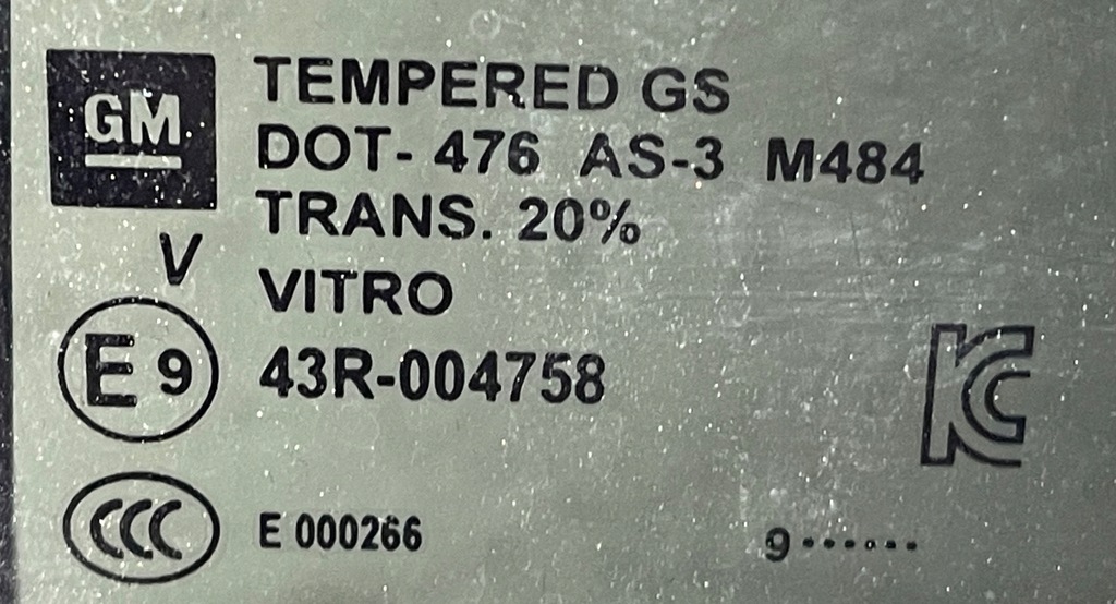 фото №11, P8 gmc yukon xl denali iv 2015 - ліва двері задня задні повний