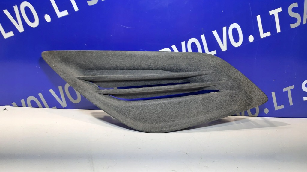 фото №1, Volvo v60 2012 решётка, заглушки