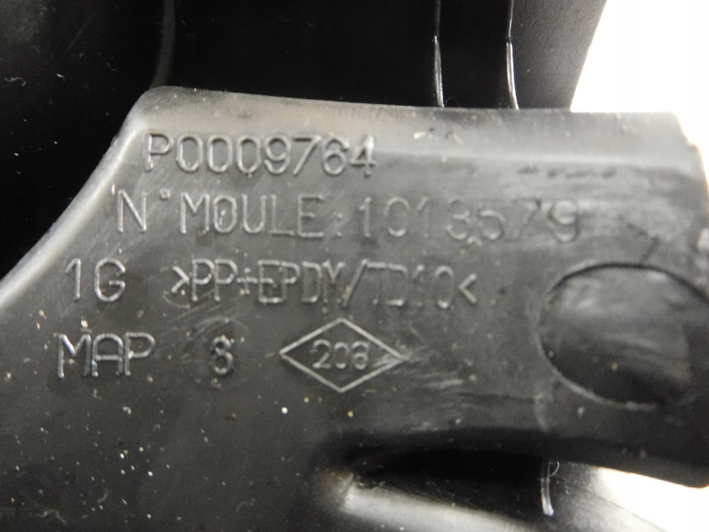 фото №9, Решітка вентиляційна, бампер renault 7701477302