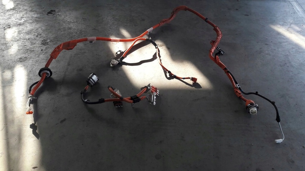 фото №1, Auris ii электропроводка кабель аккумулятор комплект