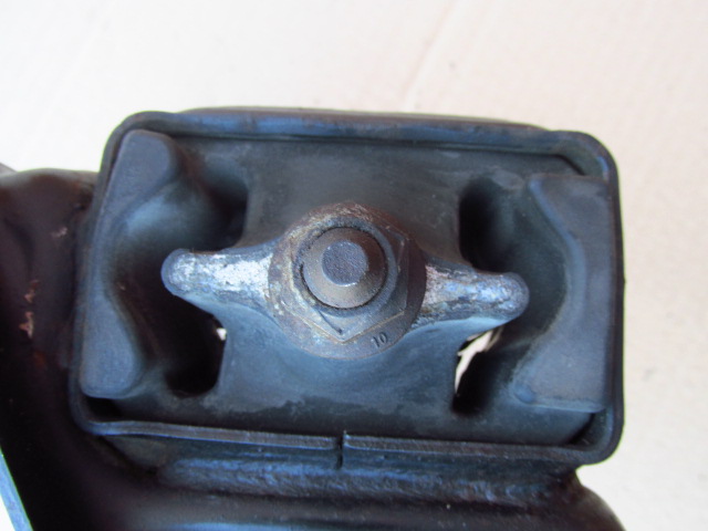 фото №6, Cherokee liberty kj lift 3.7 бензин подушка двигателя правая