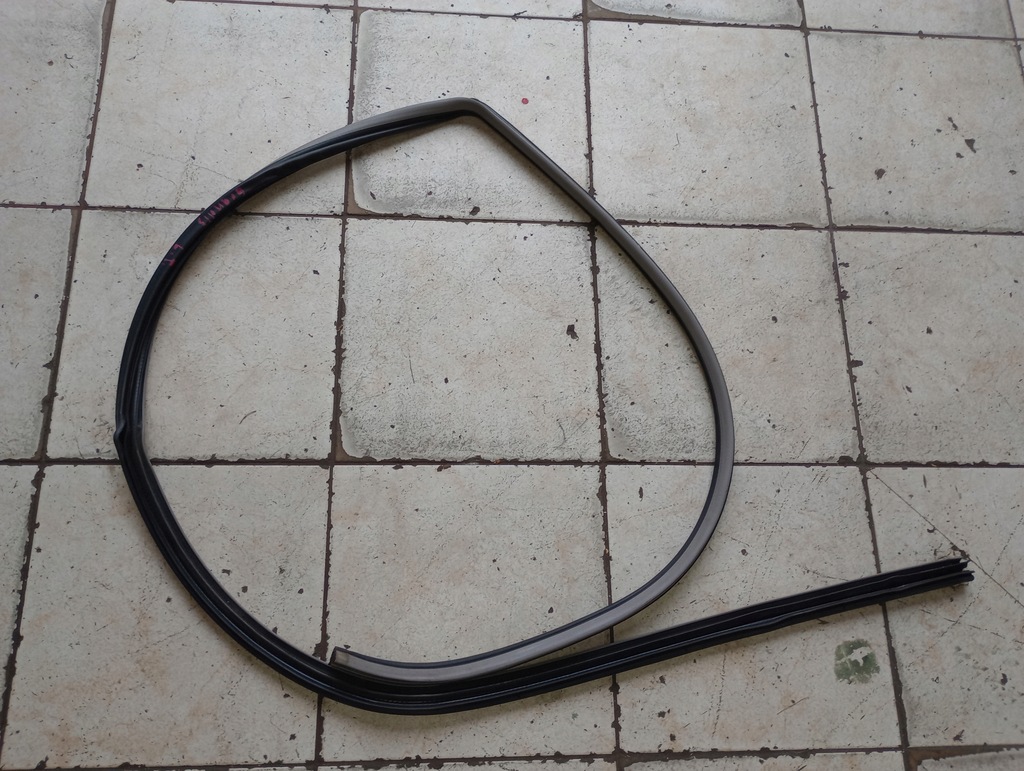 фото №1, Mitsubishi grandis прокладка дверь правая передняя