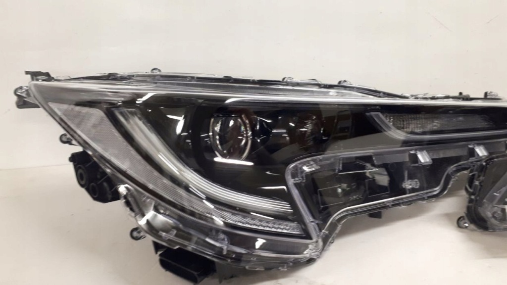 Toyota corolla full led e-210 фары перед Оригинал