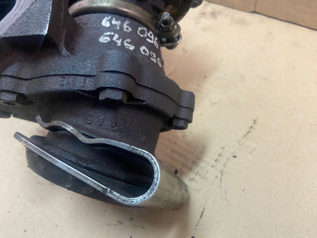 Mercedes турбонагнетатель turbo турбина a6460960299 Доставка