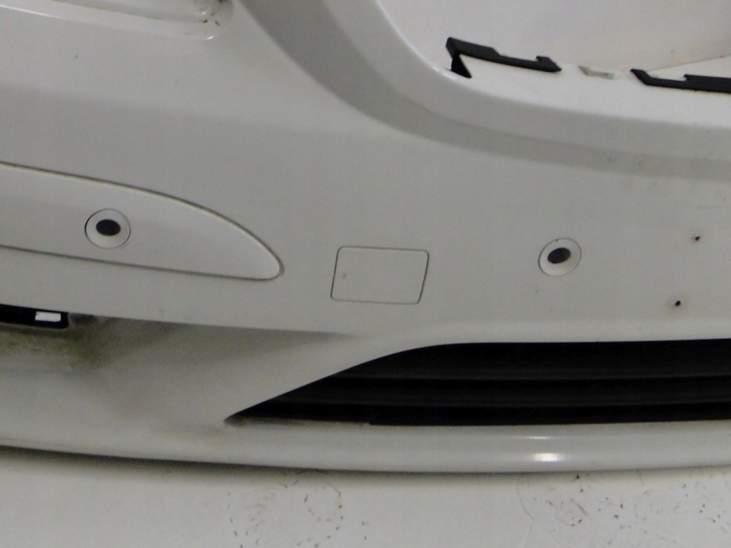 Mercedes r w251 251 przed liftem заглушка na hak w бампер передний amg Оригинал