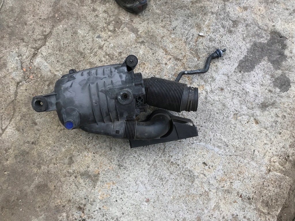 фото №4, Audi a3 8p 3.2 v6 2.0 fsi корпус фільтра повітря