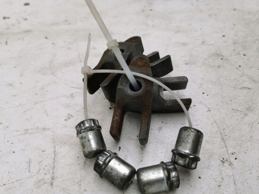 фото №7, Honda civic ix 2012 комплект кронштейн / крепления форсунки