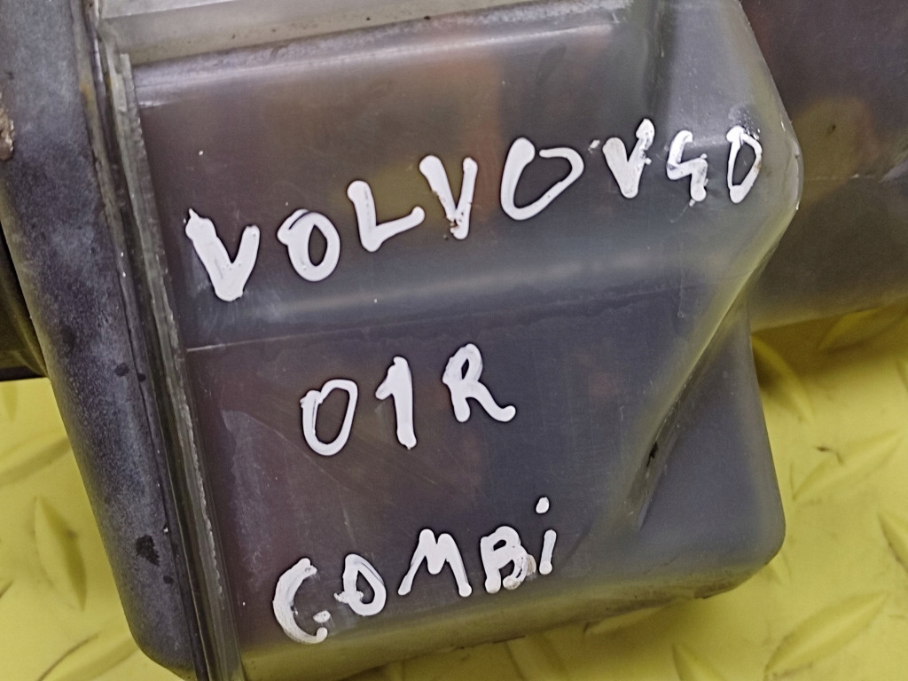 фото №7, Volvo v40 бачок расширительный 30804963