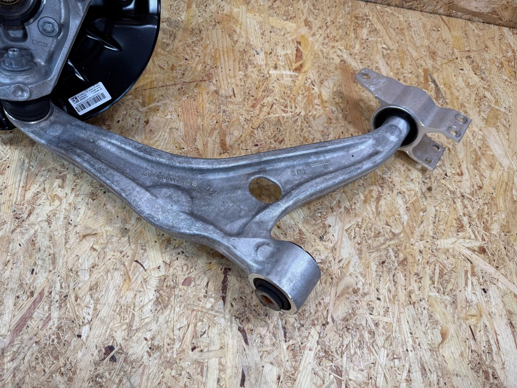 фото №12, Подвеска амортизатор рычаг поворотный кулак правый перед mercedes cla w118