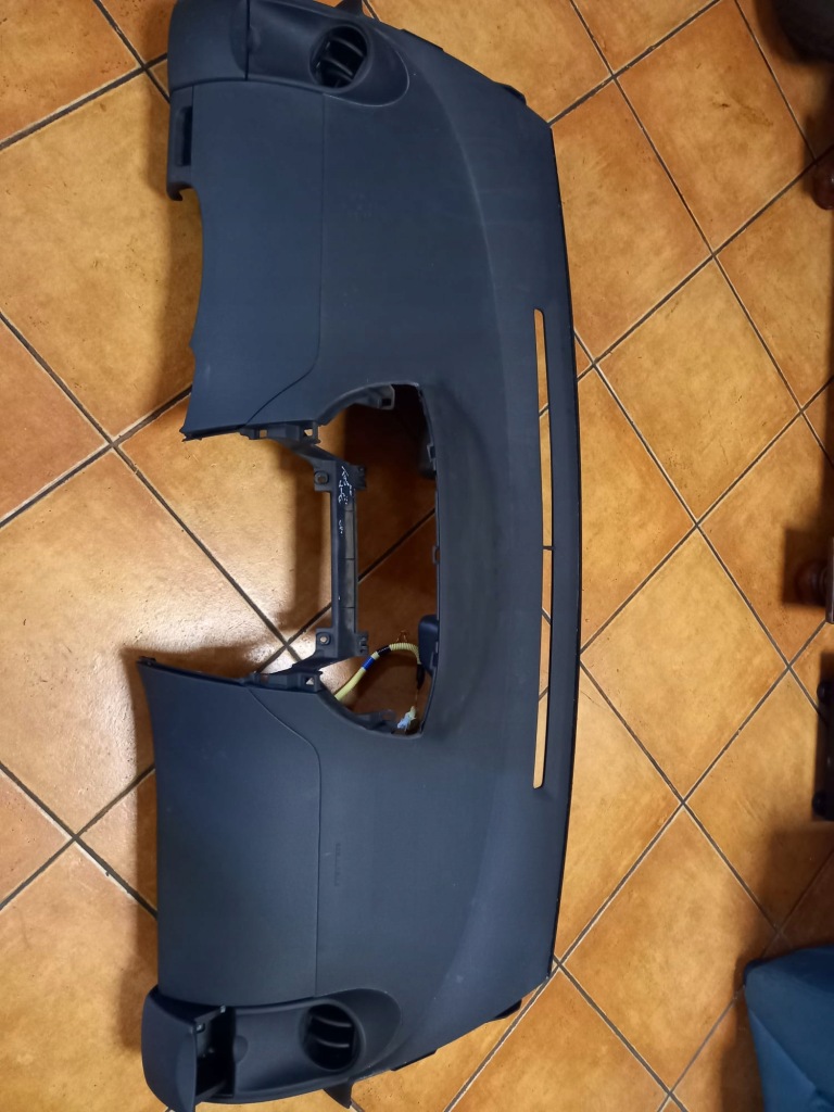 фото №1, Панель приладів консоль панель приладів toyota yaris ii 2 europa