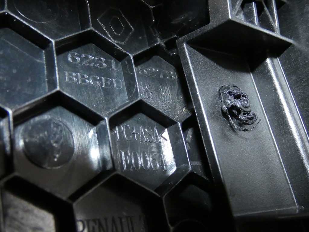 фото №13, Решётка радиатора, решётка радиатора dacia spring