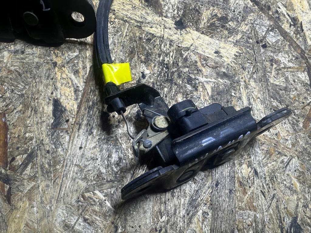 фото №4, Замок кришки багажника задня hummer h2 правий