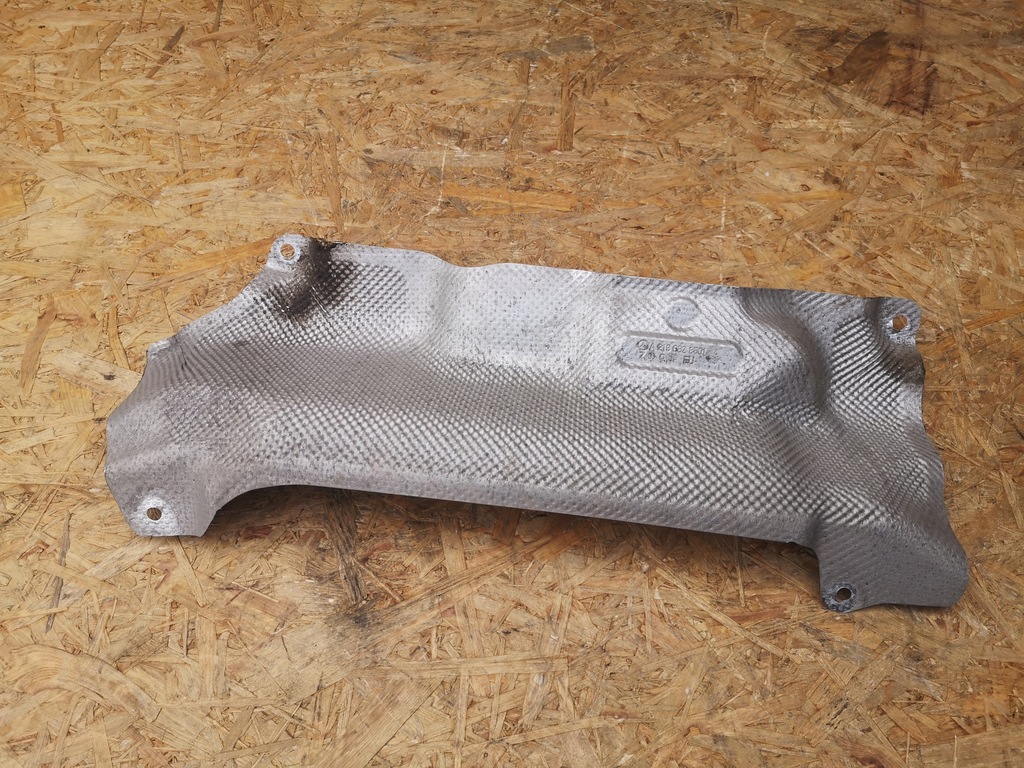 фото №1, Mercedes gt w290 защита тепловая a2136828601