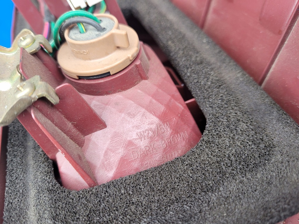 фото №10, Nissan patrol y61 lift 2004-2010 04-10 лампа задняя левая задняя