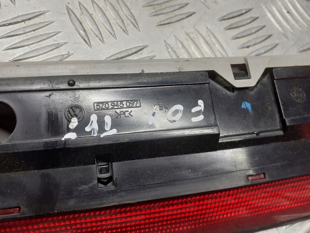 фото №3, Світло стоп-сигнал vw fox 5z0945097