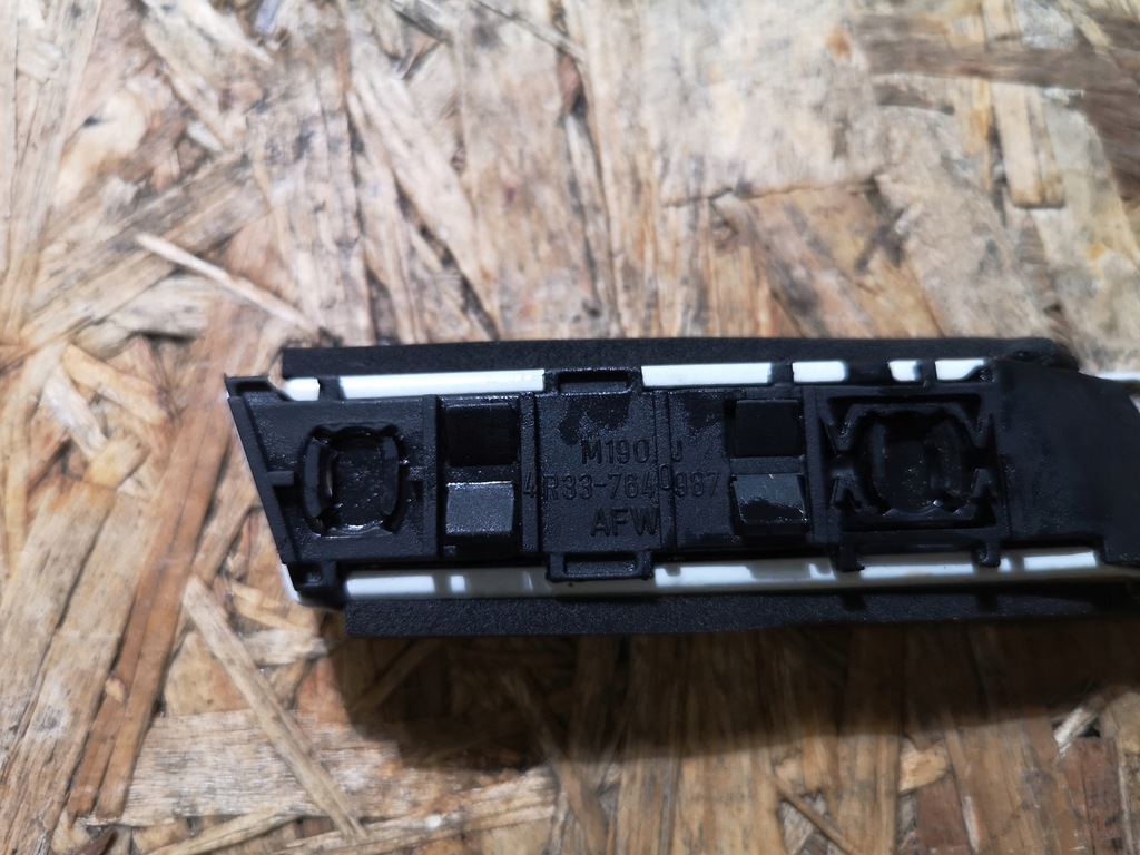 фото №5, Молдинг кузовная левая mustang cabrio 10-14