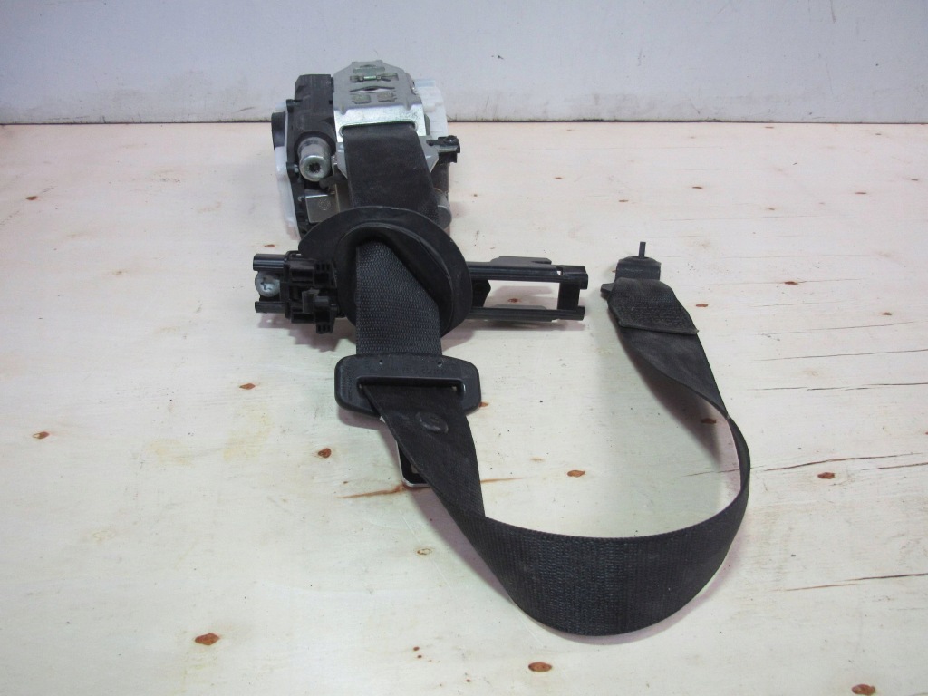 Купить Mercedes ml gle w166 ремень водителя a1668600185