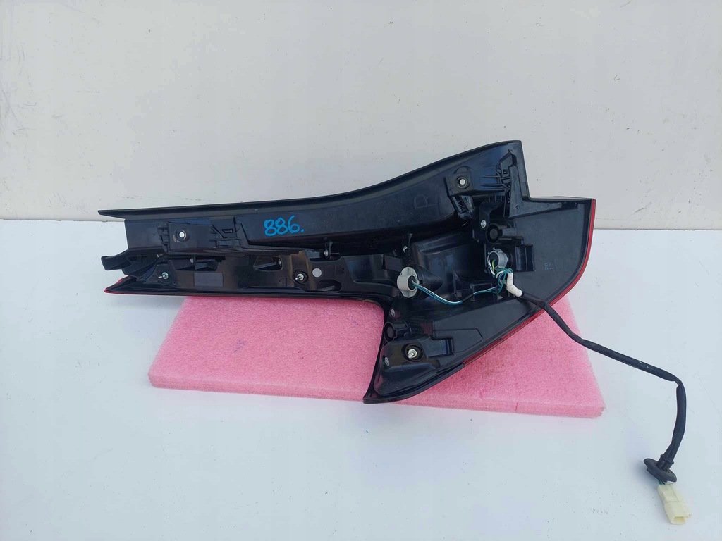 фото №8, Mitsubishi eclipse cross lift 21- лампа правая задняя задняя led