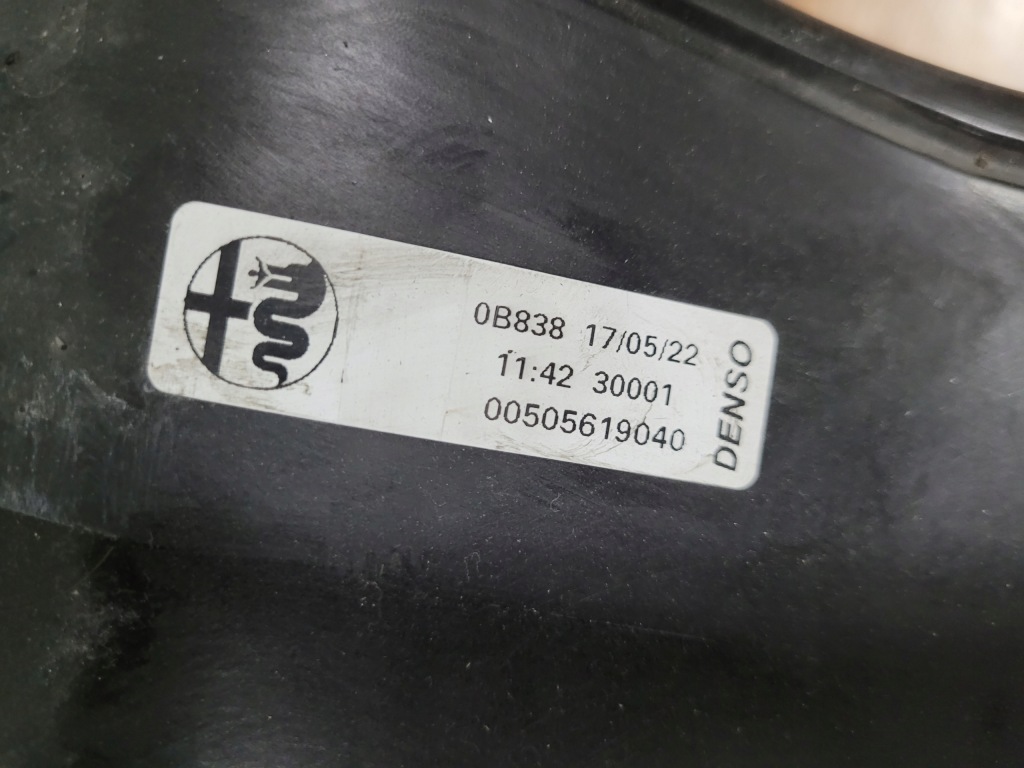 Stelvio qv 2,9 бензин радіатор повітря інтеркулер лівий Зі Шроту