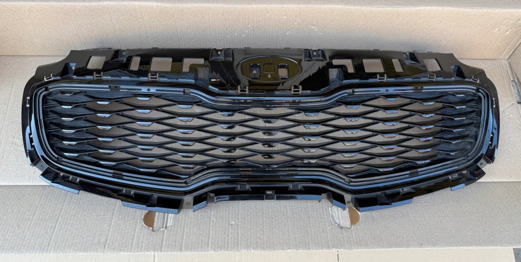 фото №1, Решітка радіатора решітка радіатора бампера kia sportage iv 4 86352-f1500 nowa