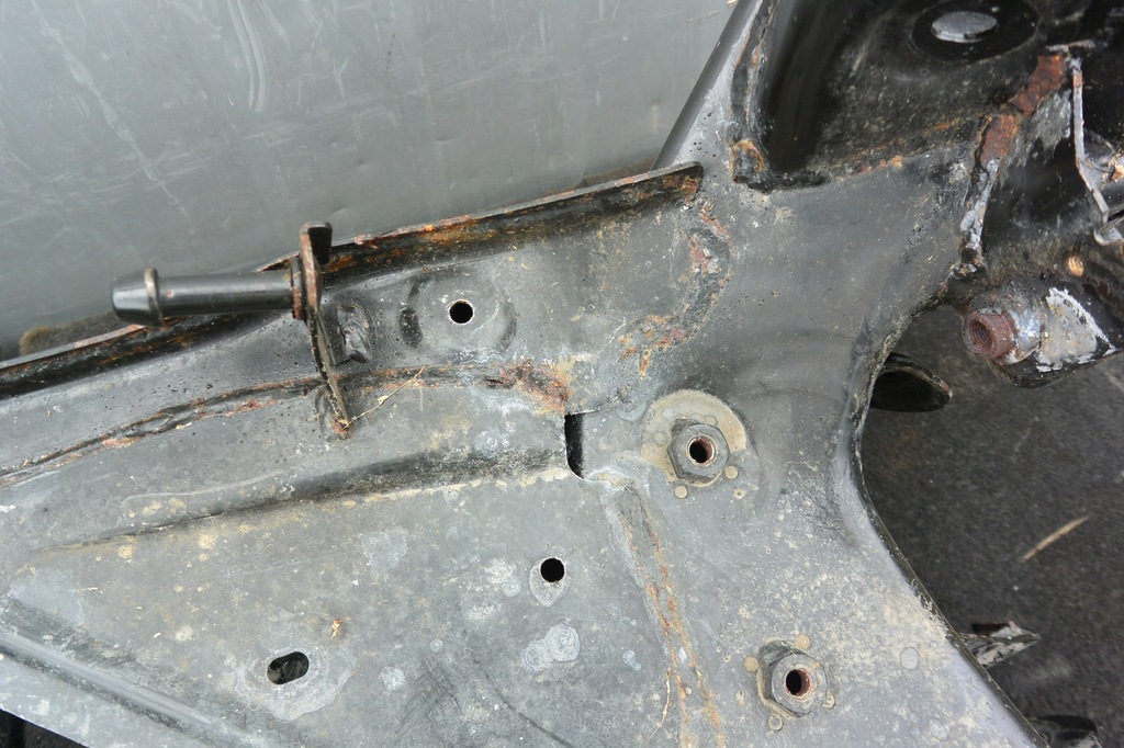 фото №15, Maserati levante підрамник підрамник балка поперечина задня