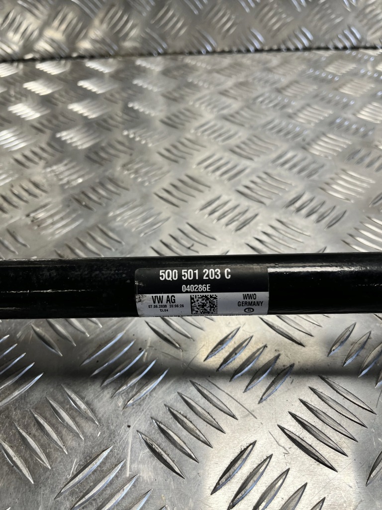 фото №2, Привідний вал задня задня ліва vw t-roc 17- 2.0 tdi 5q0501203c