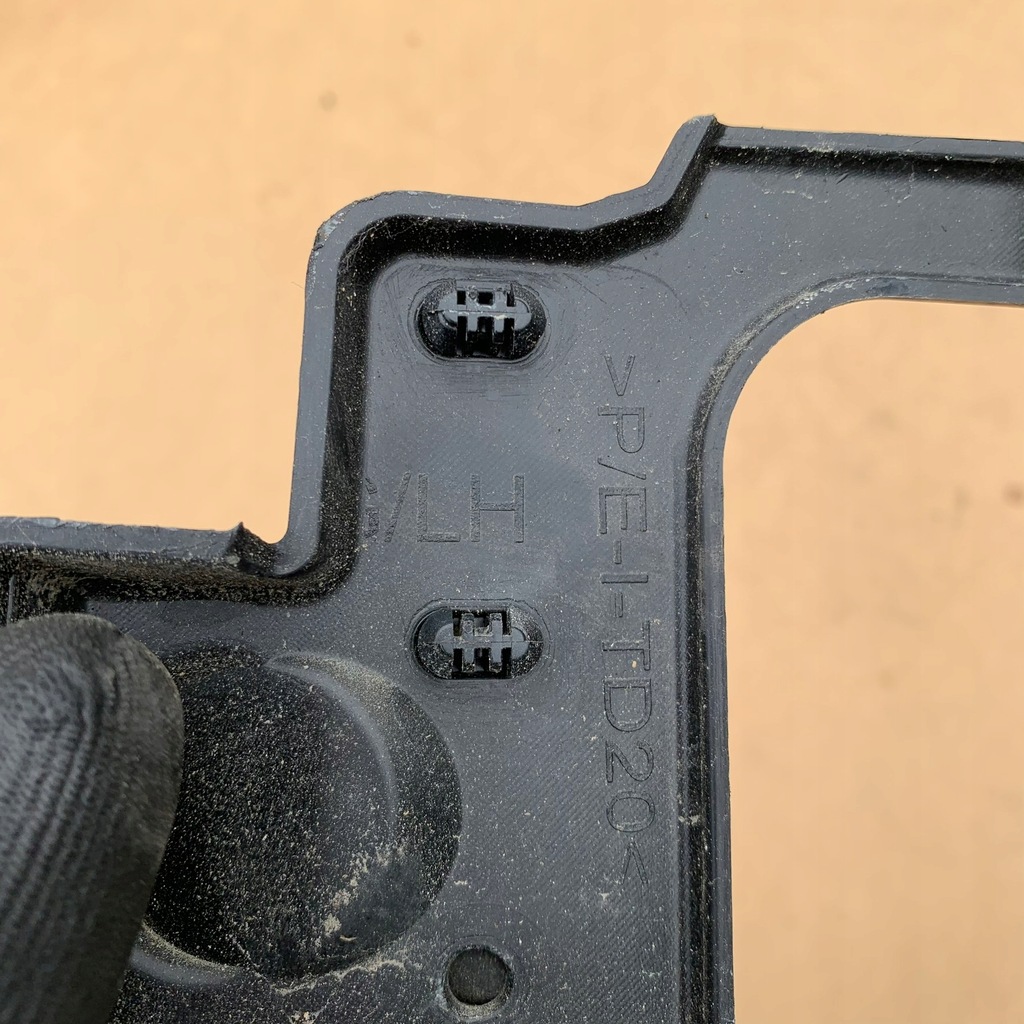 фото №6, Renault talisman kombi правый направляющая задняя 850428259r