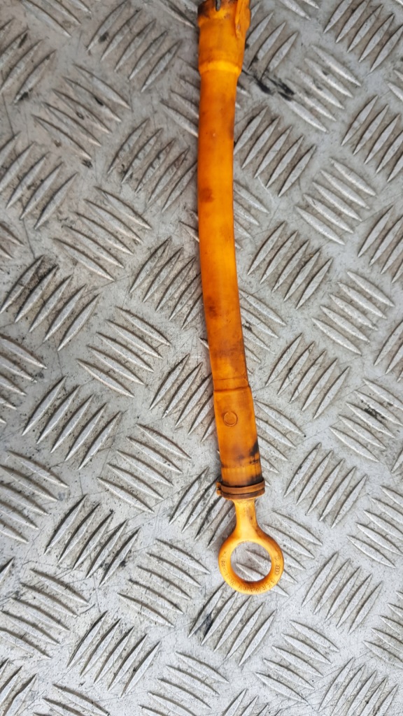 фото №9, Audi a4 b6 1.9 tdi щуп щуп масла шланг масляный 038115611b