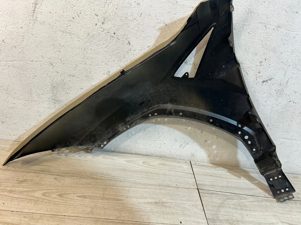 фото №8, Lamborghini urus крила правий передній