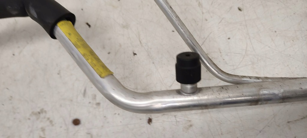 Патрубок шланг кондиціонера opel astra j lift 1,6 Київ