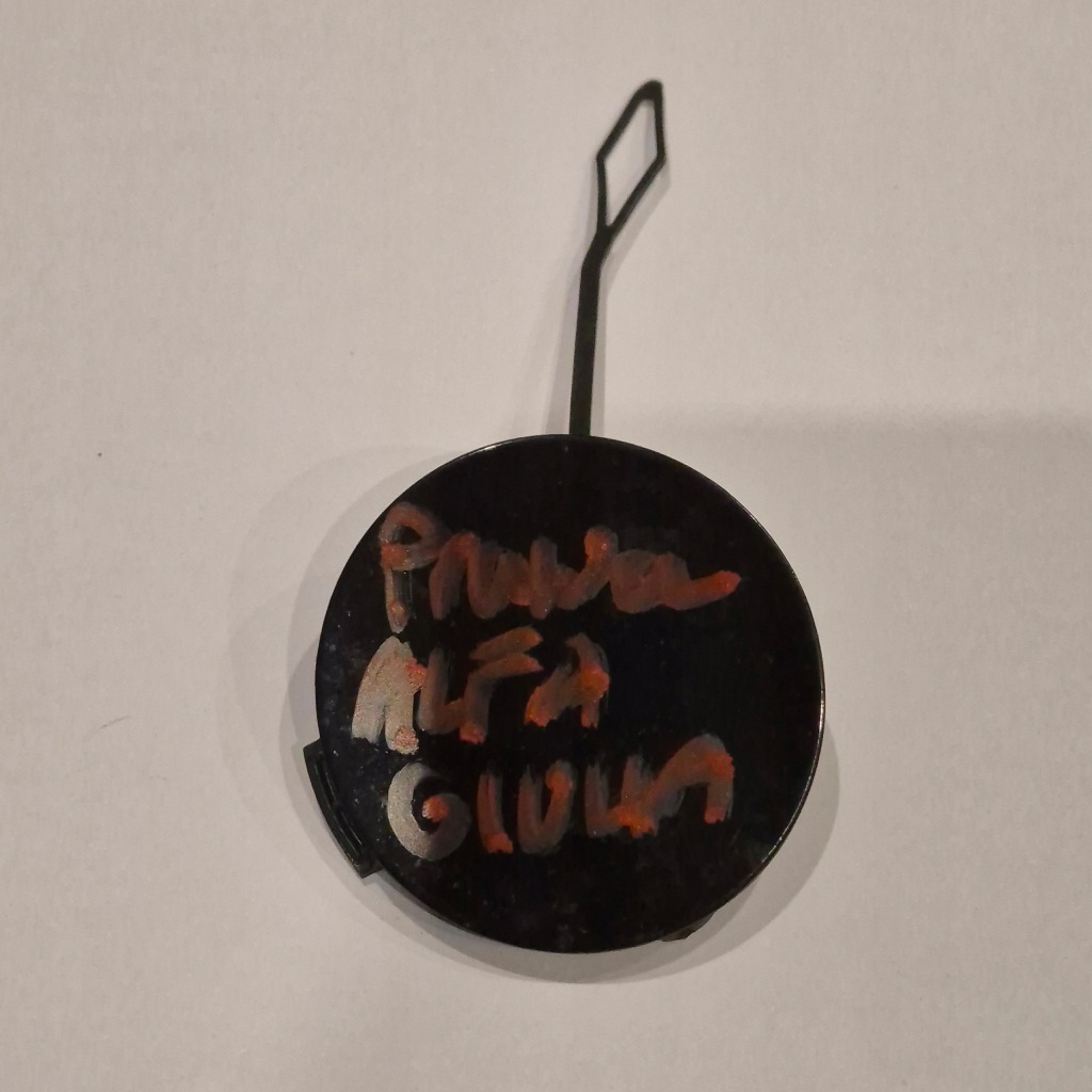 фото №1, Alfa romeo giulia заглушка фаркоп hak бампер правый перед 156107968