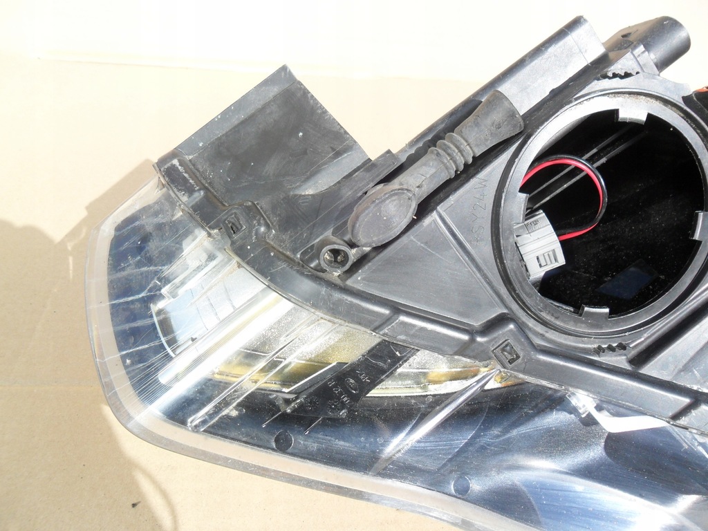 фото №13, Audi a1 ксенон led лампа права 8x0941006