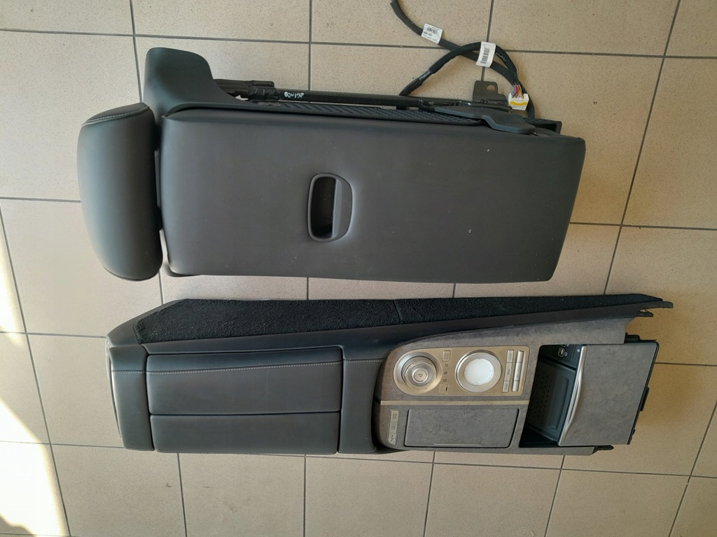 фото №14, Genesis g80 ii 2021- ev шторка обшивка багажника полка багажника обшивка