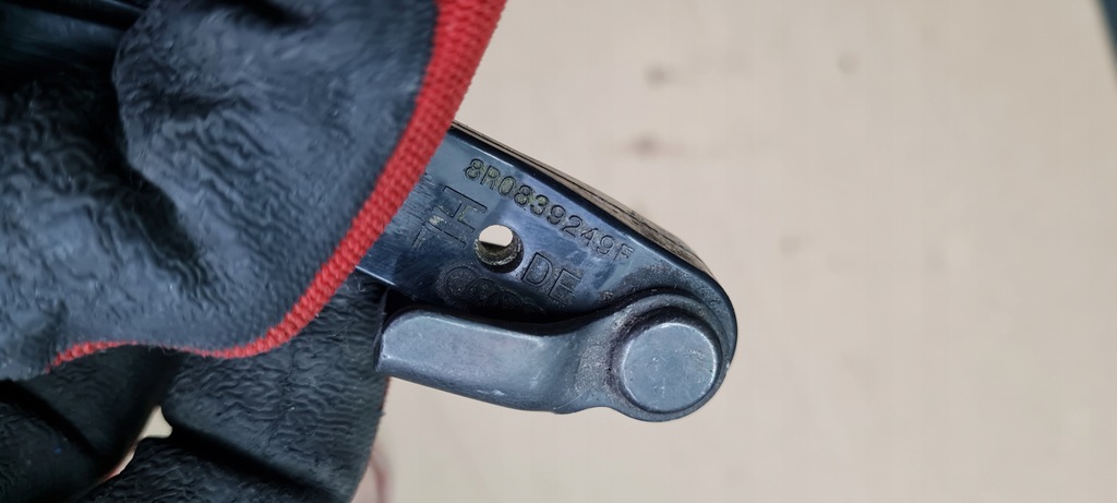 фото №7, Q5 8r ограничитель дверь левый задняя задний 8r0839249f