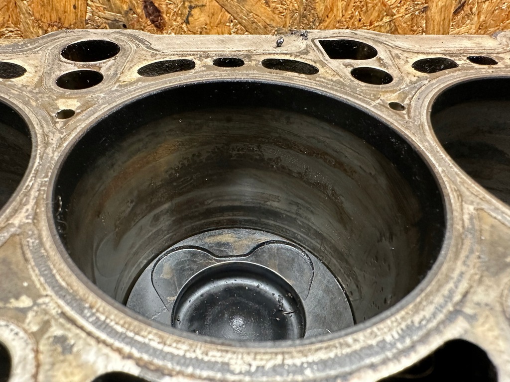 фото №7, Блок двигуна dół wał поршні bmw e60 3.0d m57 306d3 235km